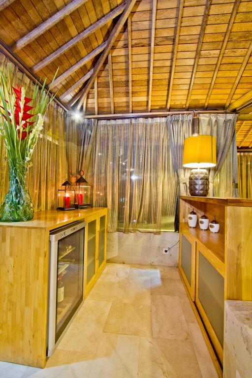 Puri Ratu Jimbaran Villa エクステリア 写真