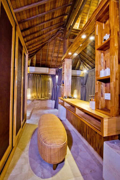 Puri Ratu Jimbaran Villa エクステリア 写真